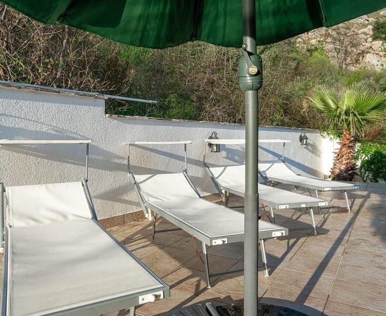 Eine schöne und gemütliche Villa mit Pool in Bečići — Montenegro