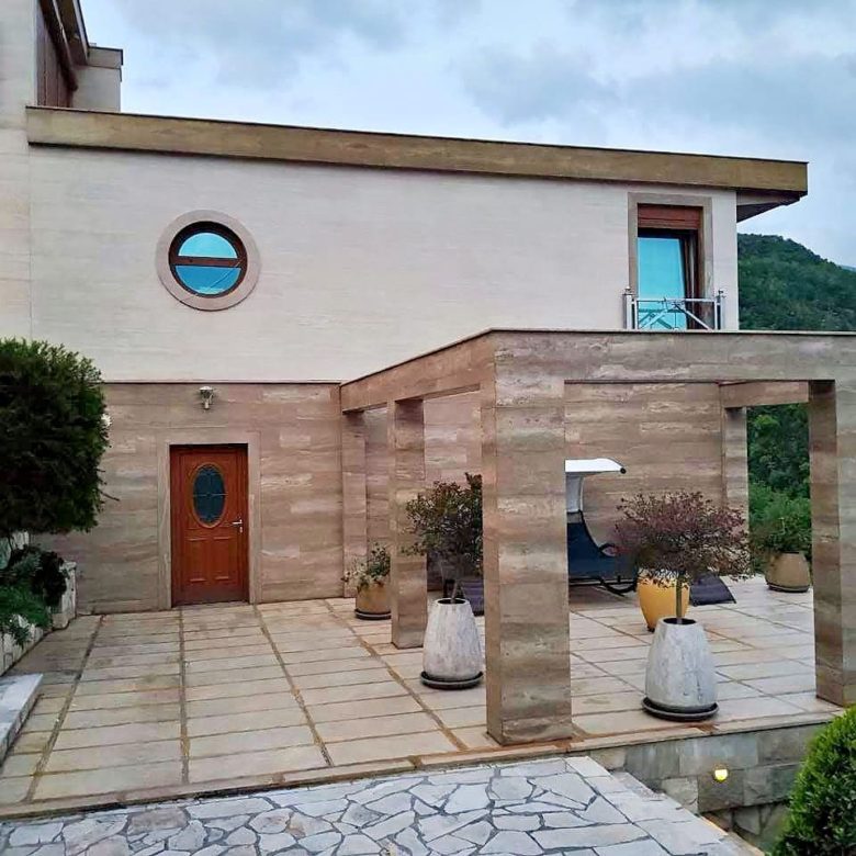 Bečići'de Satılık Lüks Villa — Karadağ