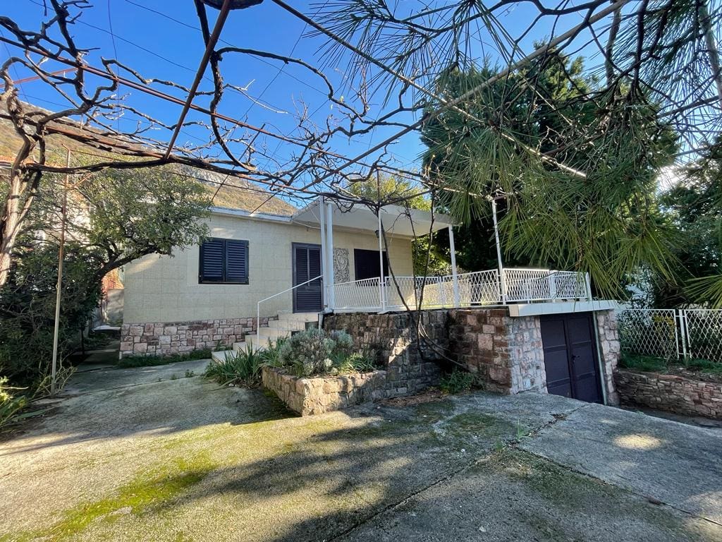 Charming Seaview Home in Sutomore — Montenegro