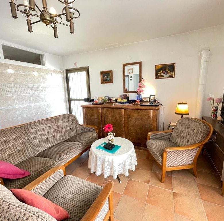 Stunning Seaside Property in the Suburbs of Bar — Montenegro