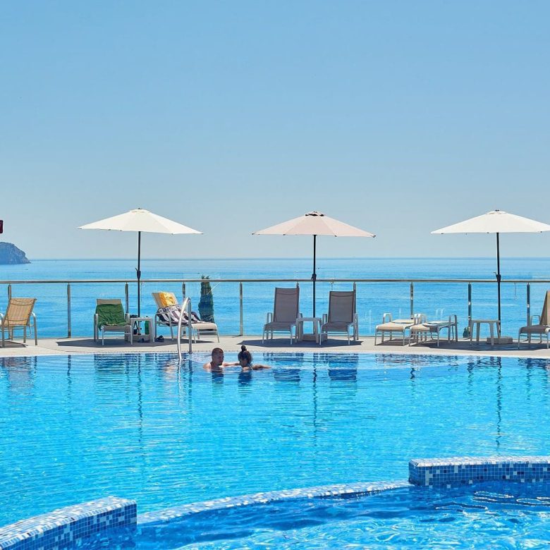 A Premium Apartment in a Complex with a Pool — Montenegro