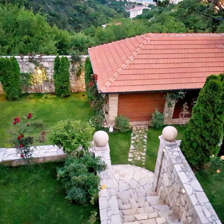 Bečići'de Satılık Lüks Villa — Karadağ