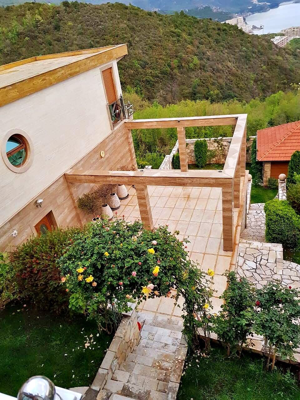 Bečići'de Satılık Lüks Villa — Karadağ