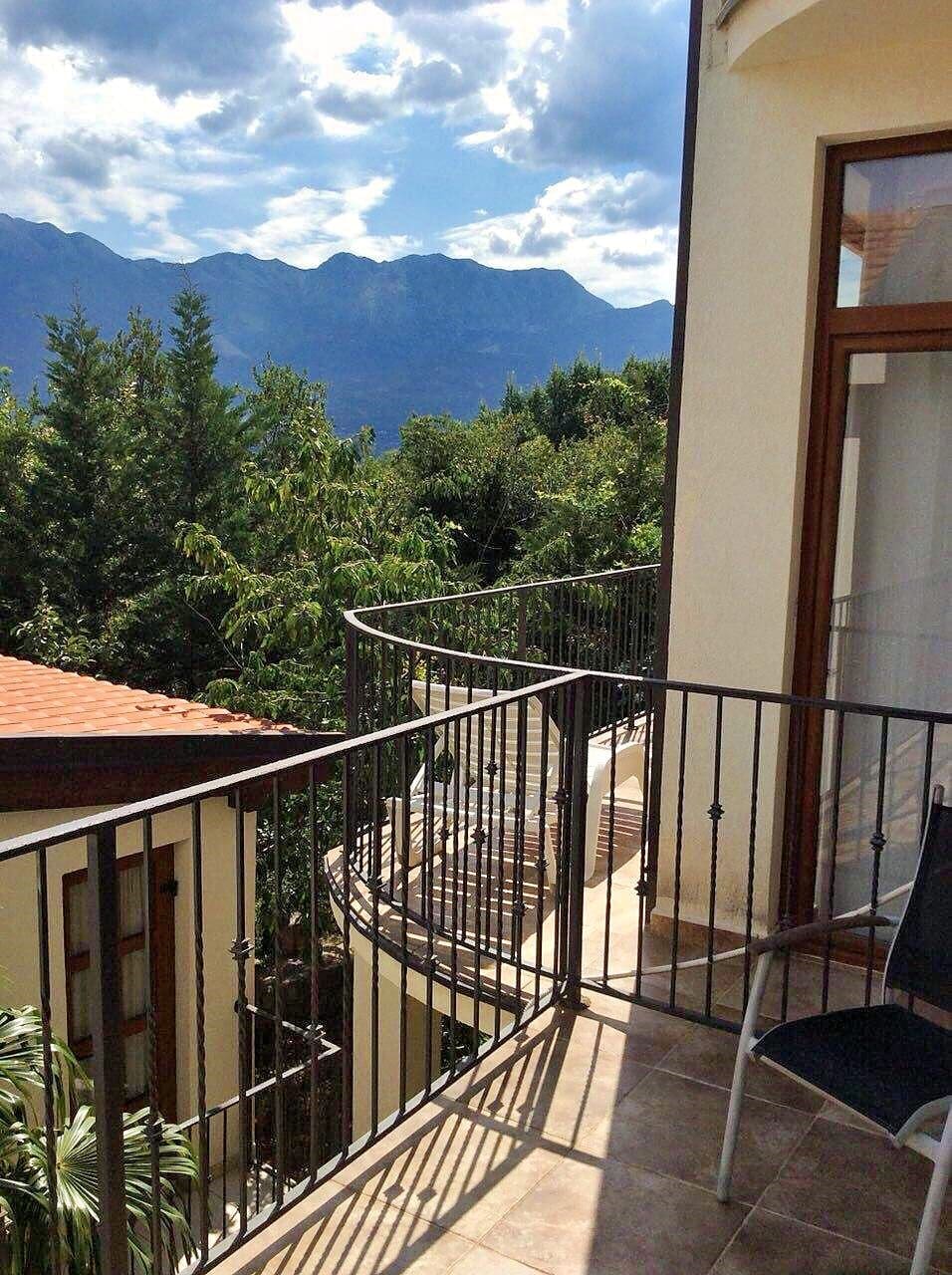 Luxurious Townhouse with Panoramic Views in Montenegro — Montenegro