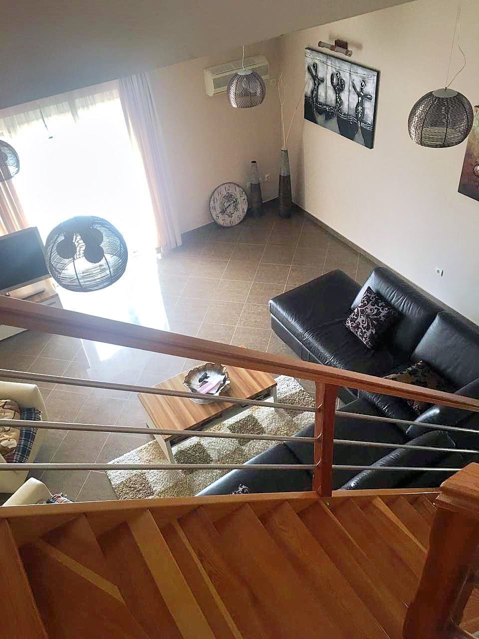 Pržno'da Deniz Manzaralı, Ferah ve Lüks Bir Dubleks Daire — Karadağ