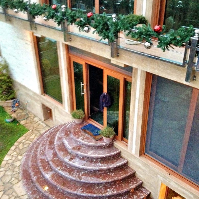 Bečići'de Satılık Lüks Villa — Karadağ