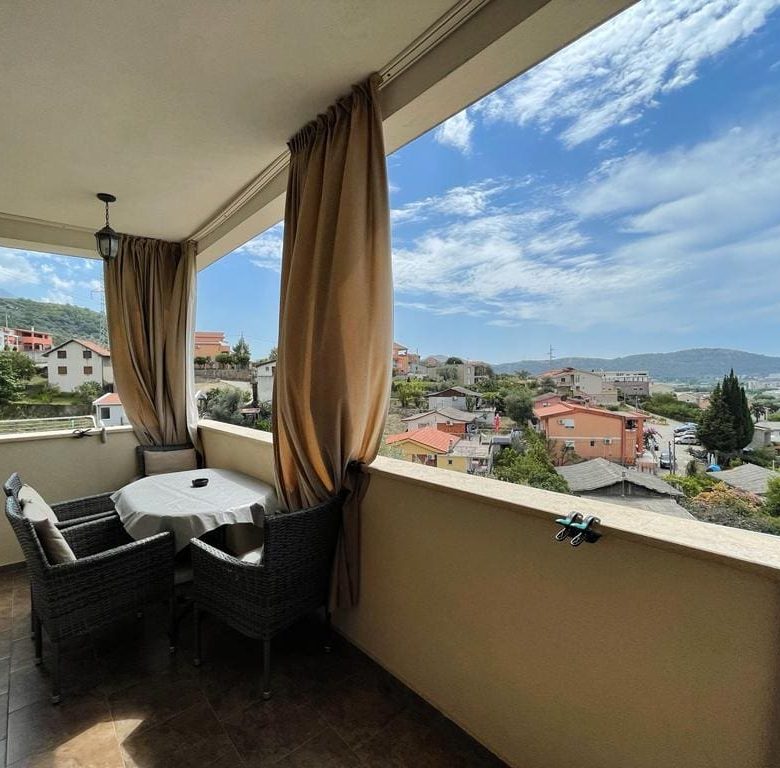 Luxurious Villa with Breathtaking Views in Bar — Montenegro