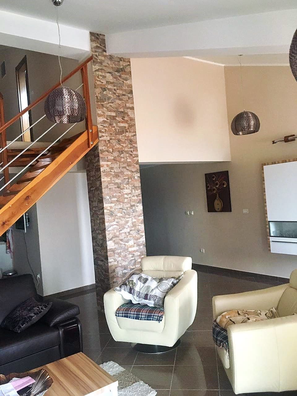 Pržno'da Deniz Manzaralı, Ferah ve Lüks Bir Dubleks Daire — Karadağ