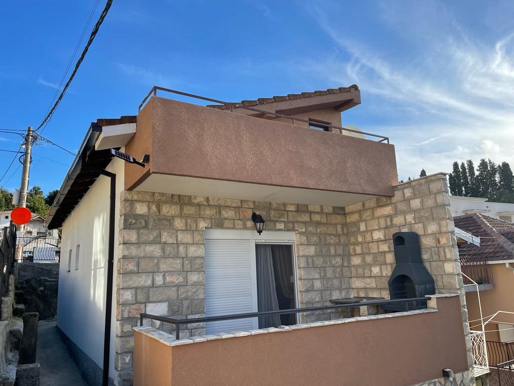 Single-Story Townhouse for Sale in Sutomore — Montenegro