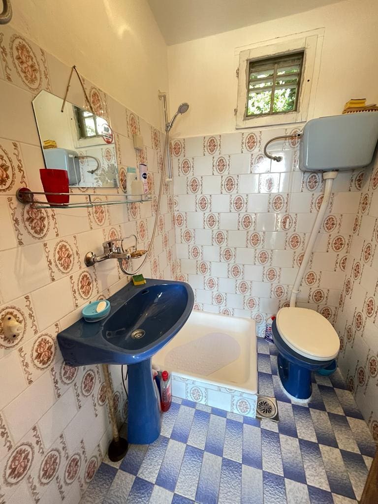 Charming Seaside Apartment in Sutomore — Montenegro