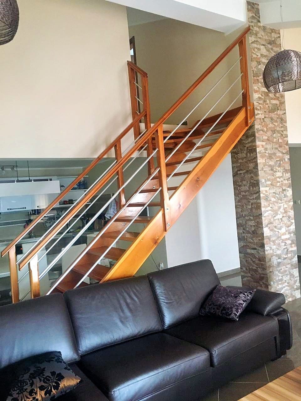 Pržno'da Deniz Manzaralı, Ferah ve Lüks Bir Dubleks Daire — Karadağ
