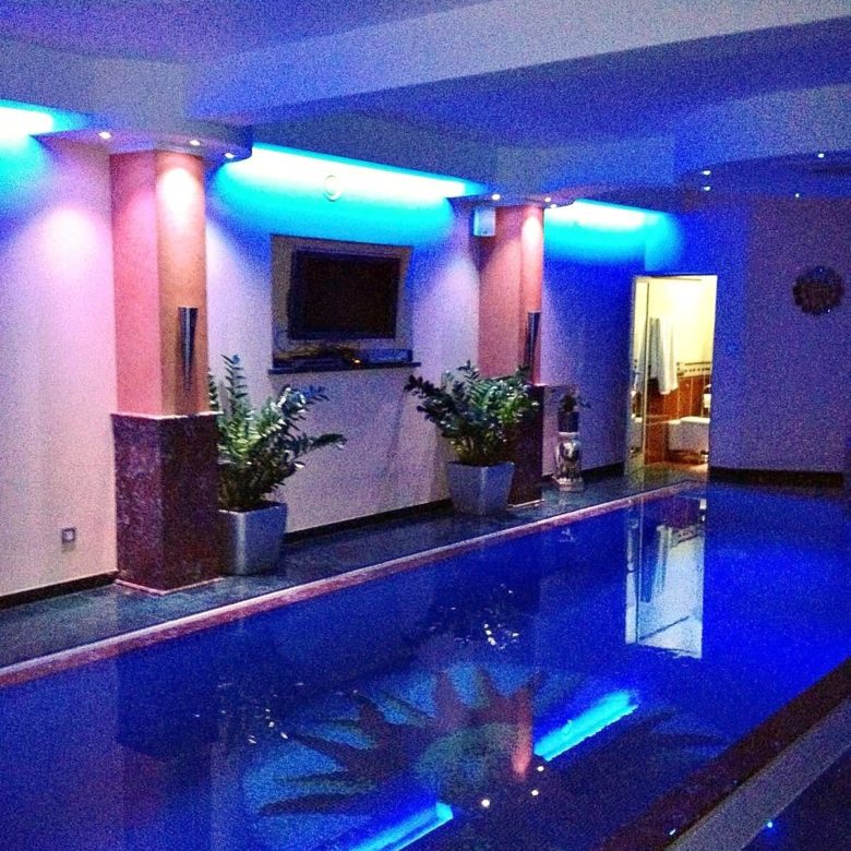 Bečići'de Satılık Lüks Villa — Karadağ