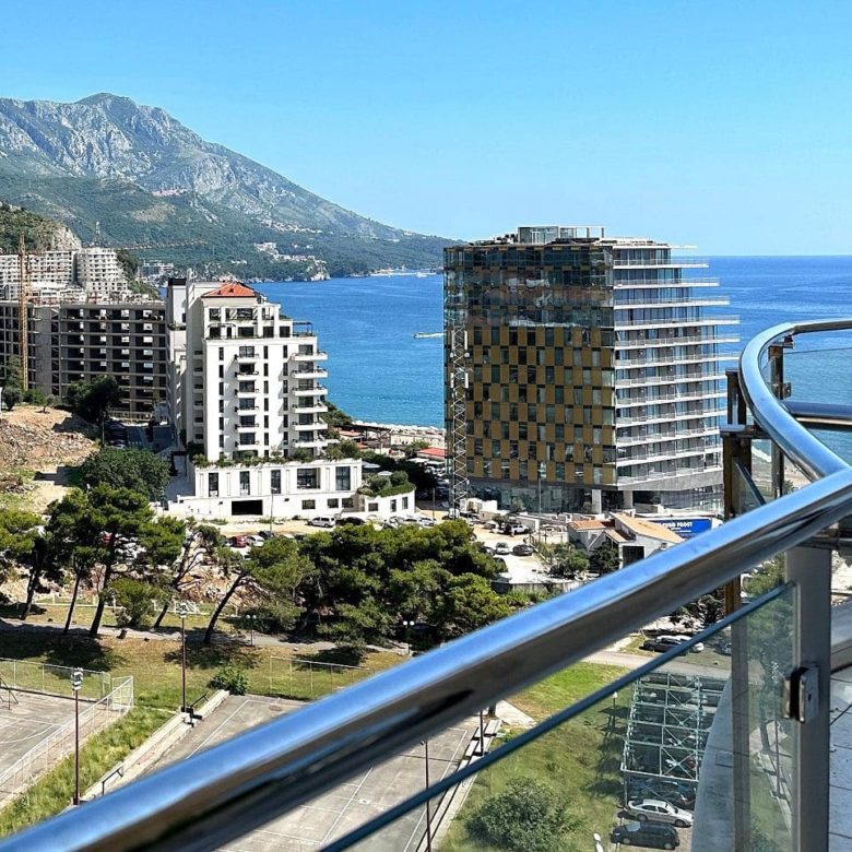 A Premium Apartment in a Complex with a Pool — Montenegro