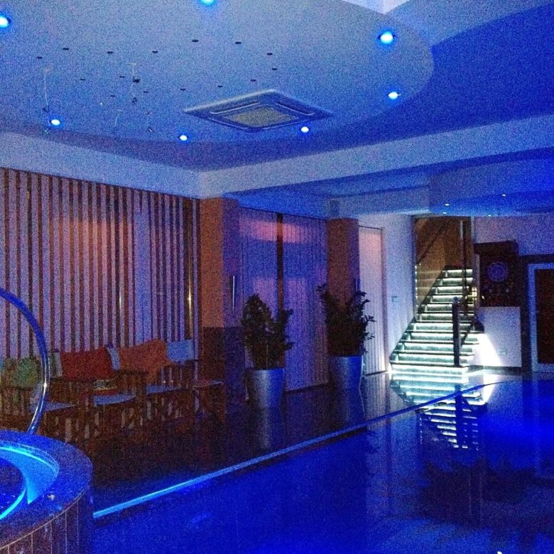 Bečići'de Satılık Lüks Villa — Karadağ
