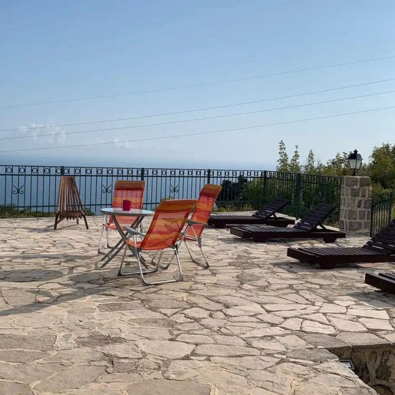 Petrovac'ta Havuzlu Lüks Villa — Karadağ