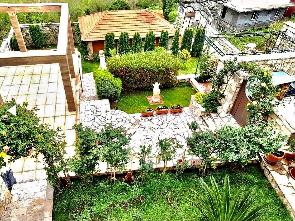 Bečići'de Satılık Lüks Villa — Karadağ