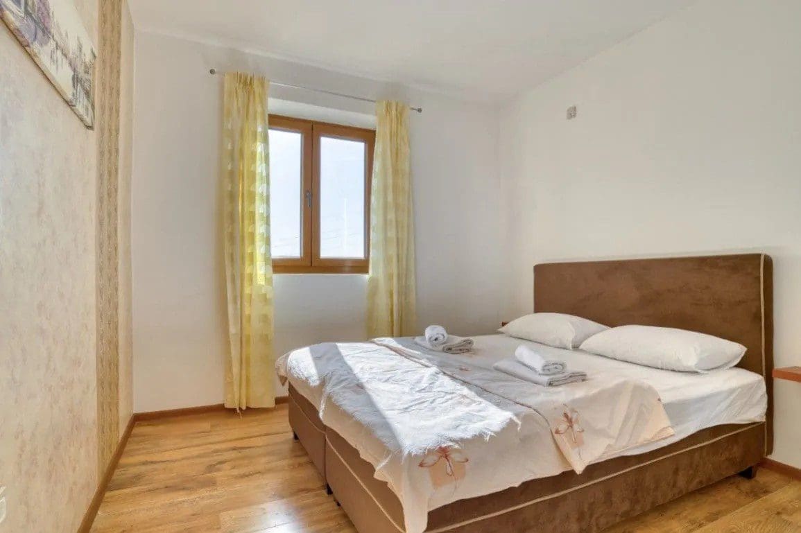 Petrovac'ta Havuzlu Lüks Villa — Karadağ