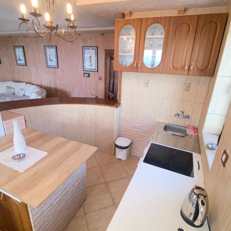 Petrovac'ta Havuzlu Lüks Villa — Karadağ