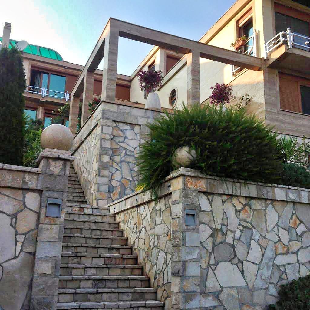 Bečići'de Satılık Lüks Villa — Karadağ