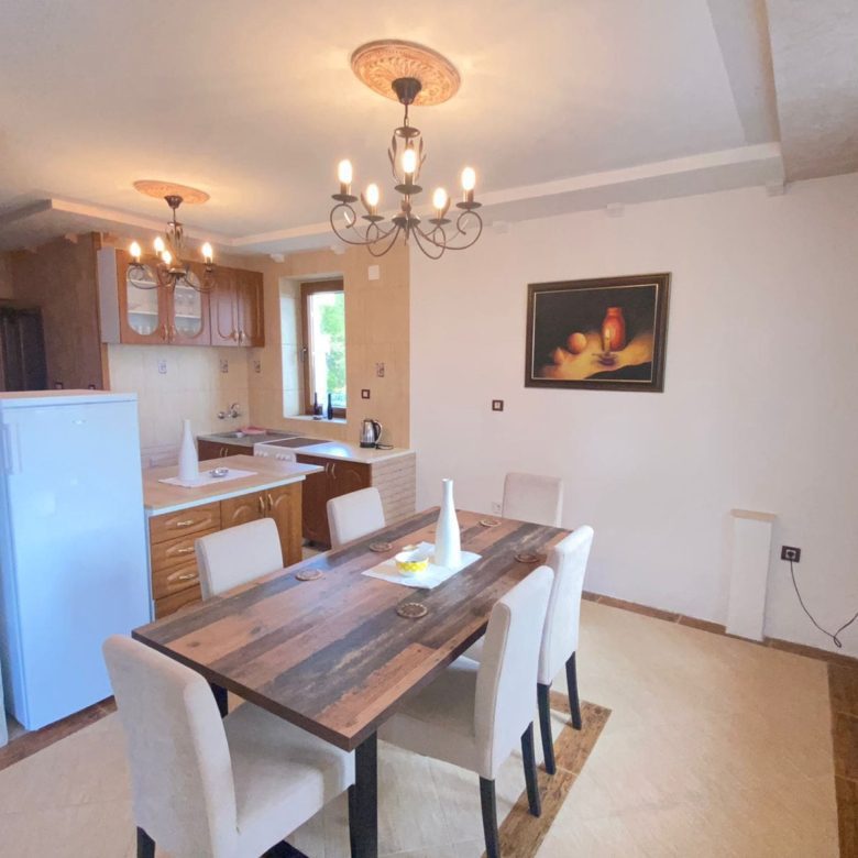 Petrovac'ta Havuzlu Lüks Villa — Karadağ