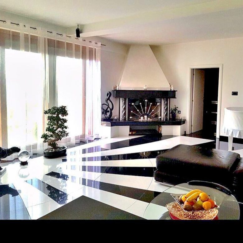Bečići'de Satılık Lüks Villa — Karadağ