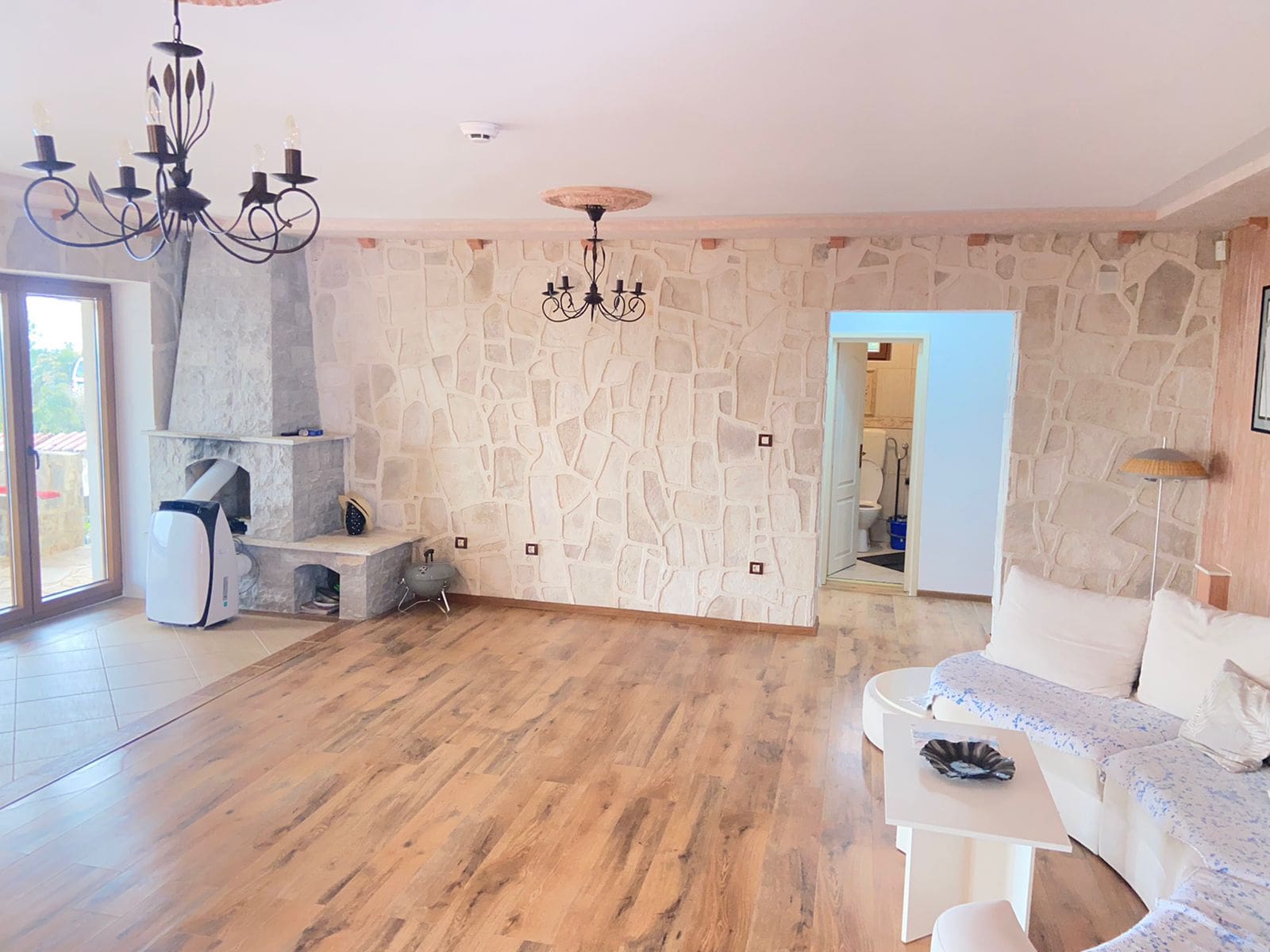 Petrovac'ta Havuzlu Lüks Villa — Karadağ