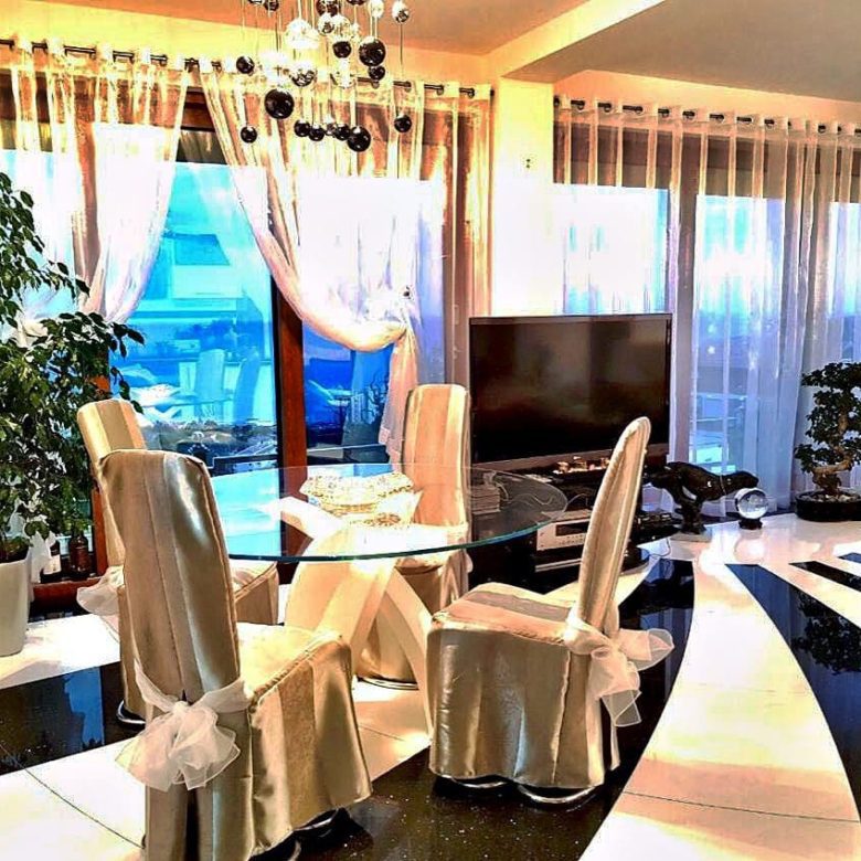 Bečići'de Satılık Lüks Villa — Karadağ