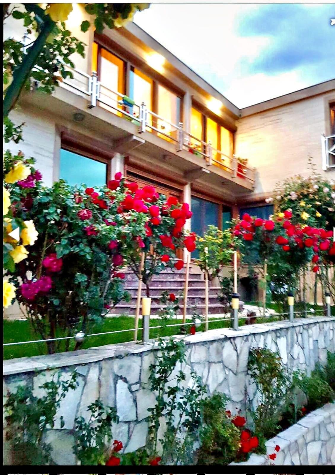 Bečići'de Satılık Lüks Villa — Karadağ