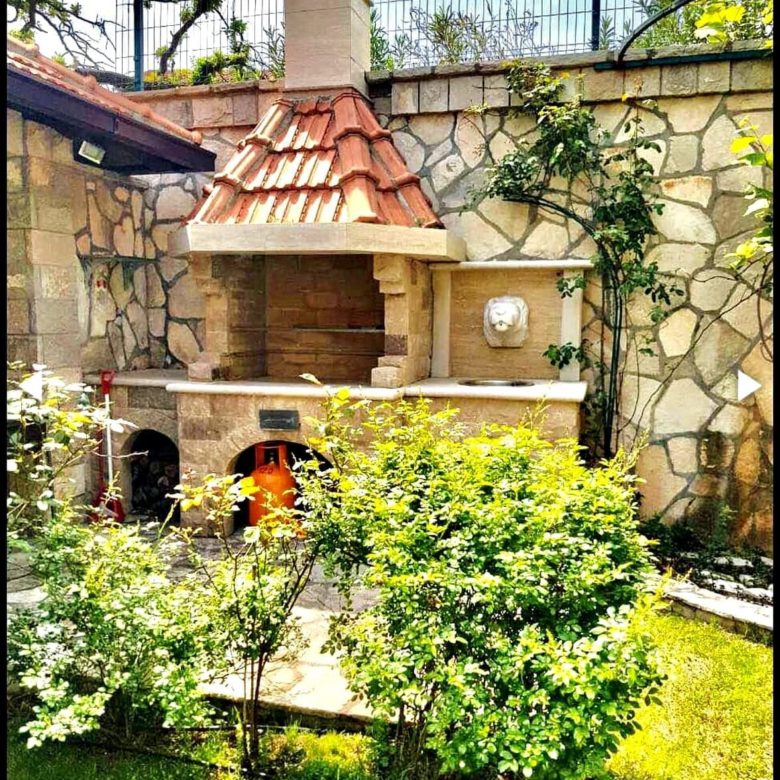 Bečići'de Satılık Lüks Villa — Karadağ