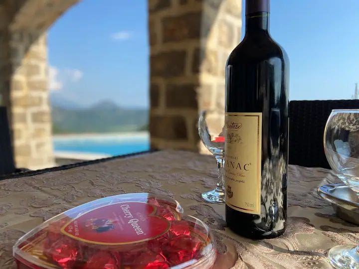 Petrovac'ta Havuzlu Lüks Villa — Karadağ
