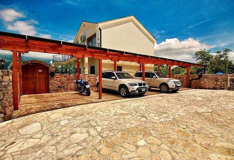 Luxurious Townhouse with Panoramic Views in Montenegro — Montenegro