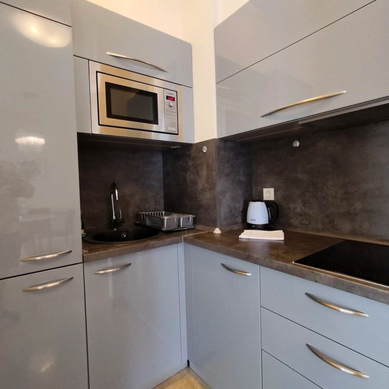 Captivating Apartment Awaits in Budva's Exclusive Tre Canne — Montenegro