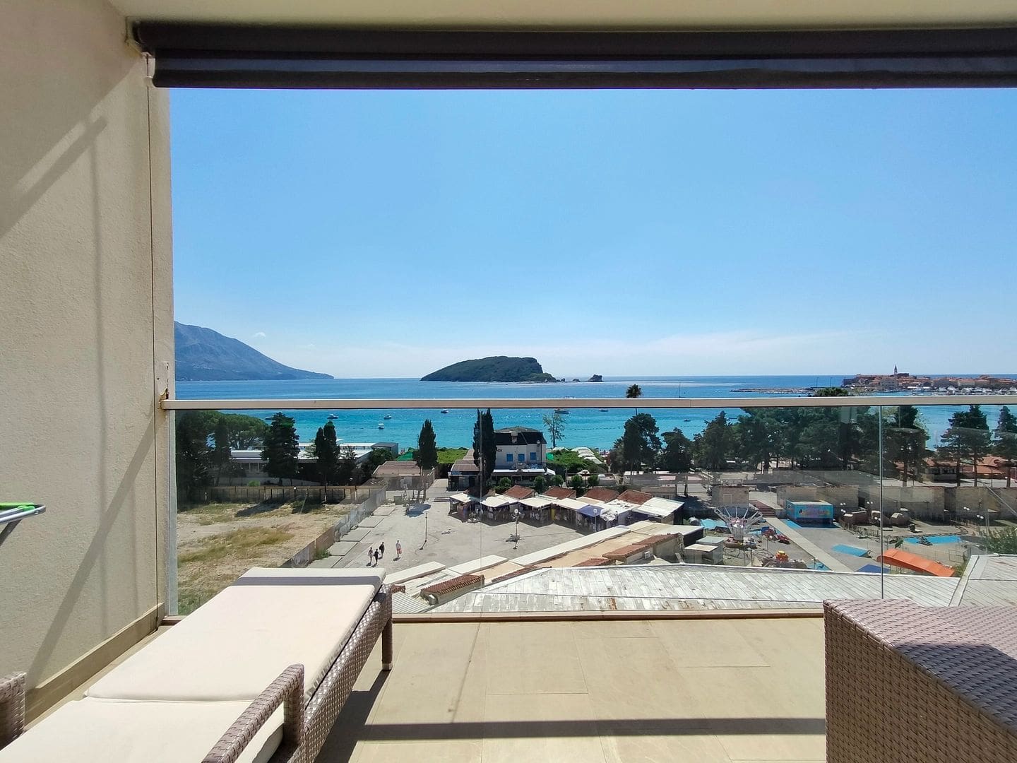 MREproperty (12) Captivating Apartment Awaits in Budva's Exclusive Tre Canne