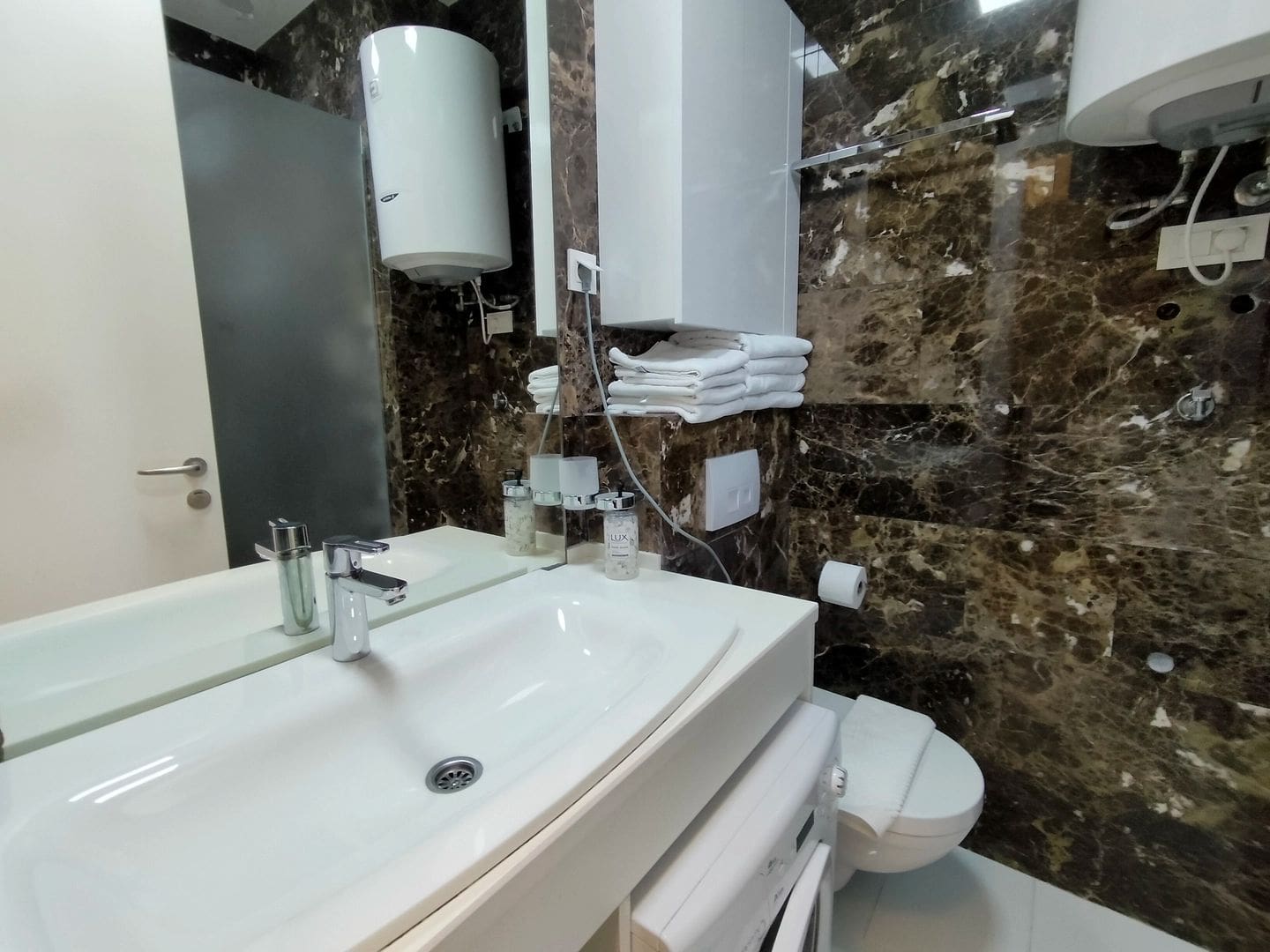 Captivating Apartment Awaits in Budva's Exclusive Tre Canne — Montenegro