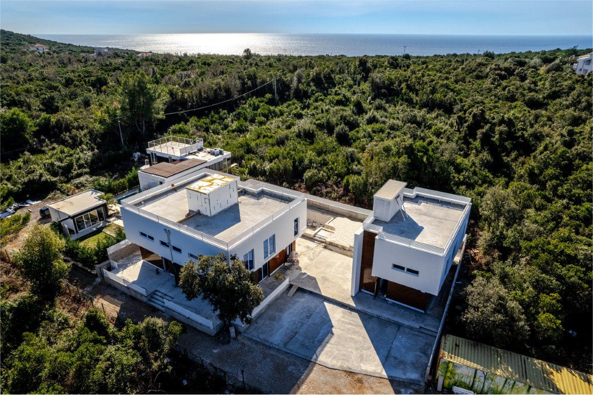 Three Stunning Villas with a Shared Pool — Montenegro