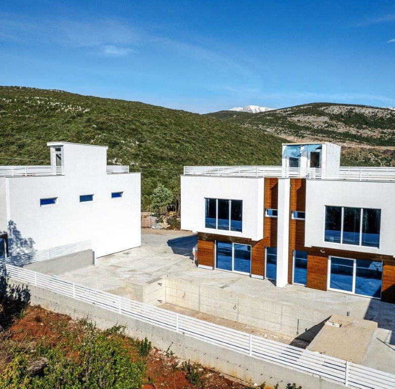 Three Stunning Villas with a Shared Pool — Montenegro
