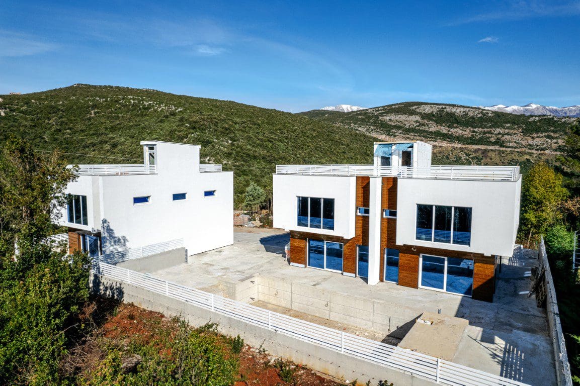 Three Stunning Villas with a Shared Pool — Montenegro