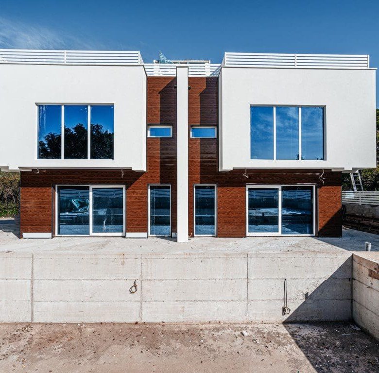 Three Stunning Villas with a Shared Pool — Montenegro