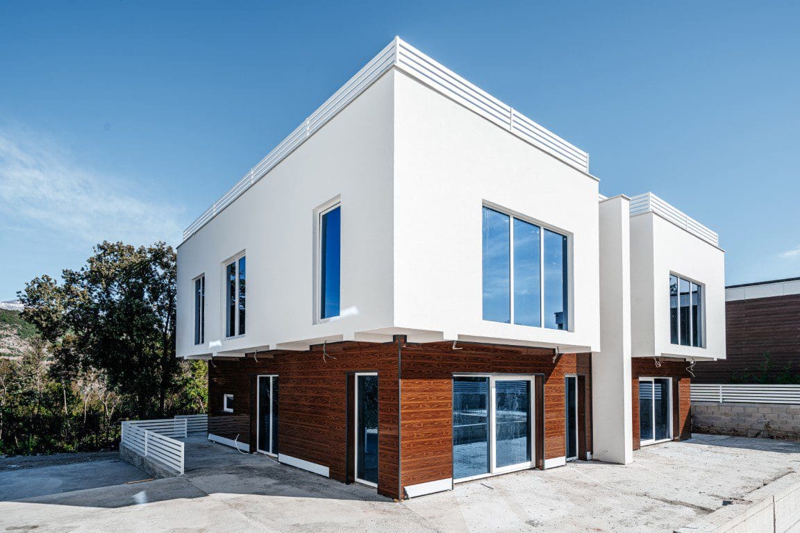 Three Stunning Villas with a Shared Pool — Montenegro