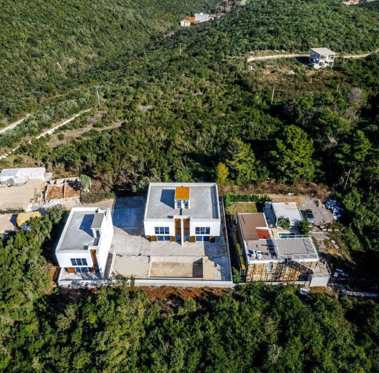 Three Stunning Villas with a Shared Pool — Montenegro