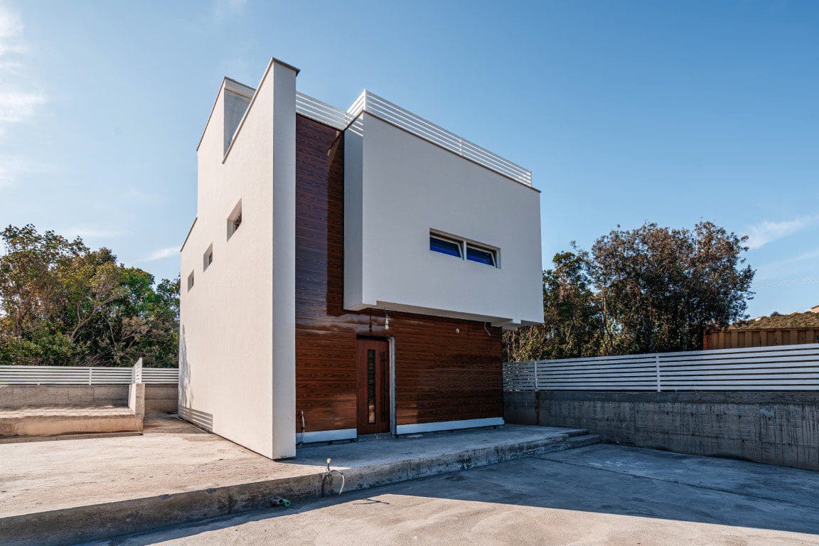 Three Stunning Villas with a Shared Pool — Montenegro