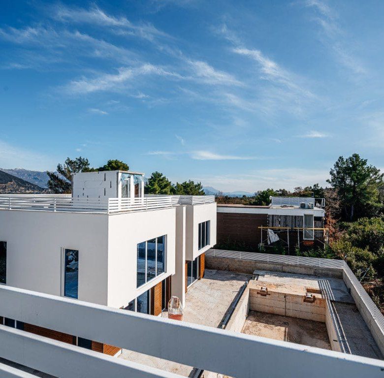 Three Stunning Villas with a Shared Pool — Montenegro