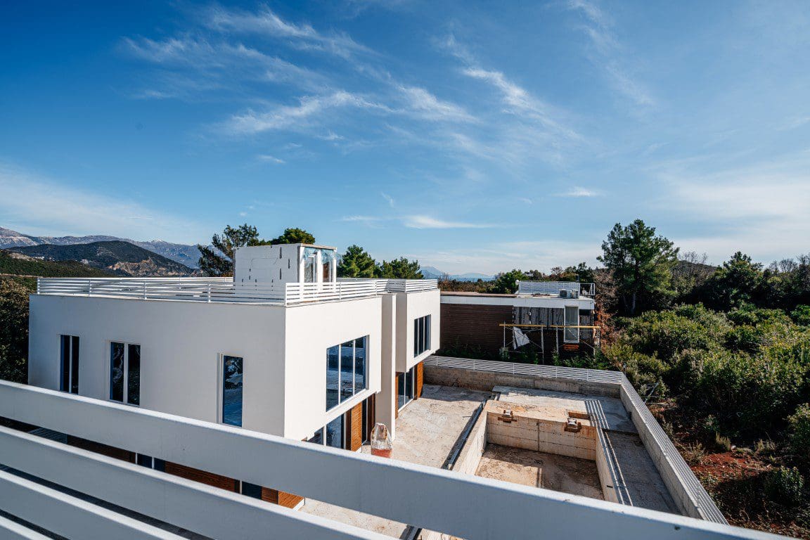 Three Stunning Villas with a Shared Pool — Montenegro