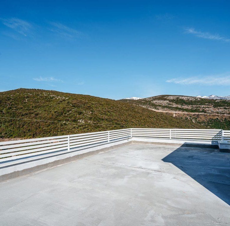 Three Stunning Villas with a Shared Pool — Montenegro