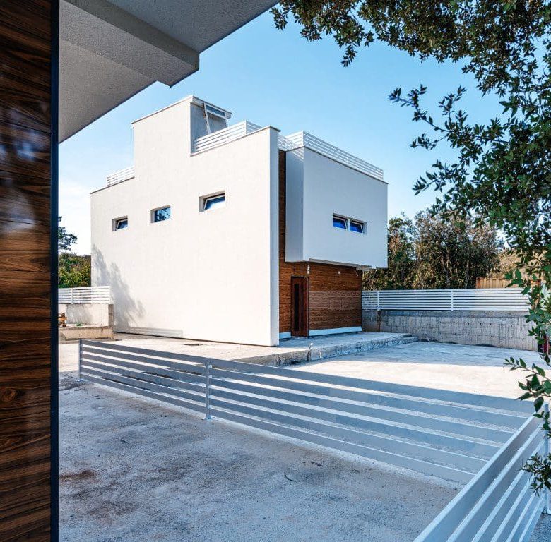 Three Stunning Villas with a Shared Pool — Montenegro