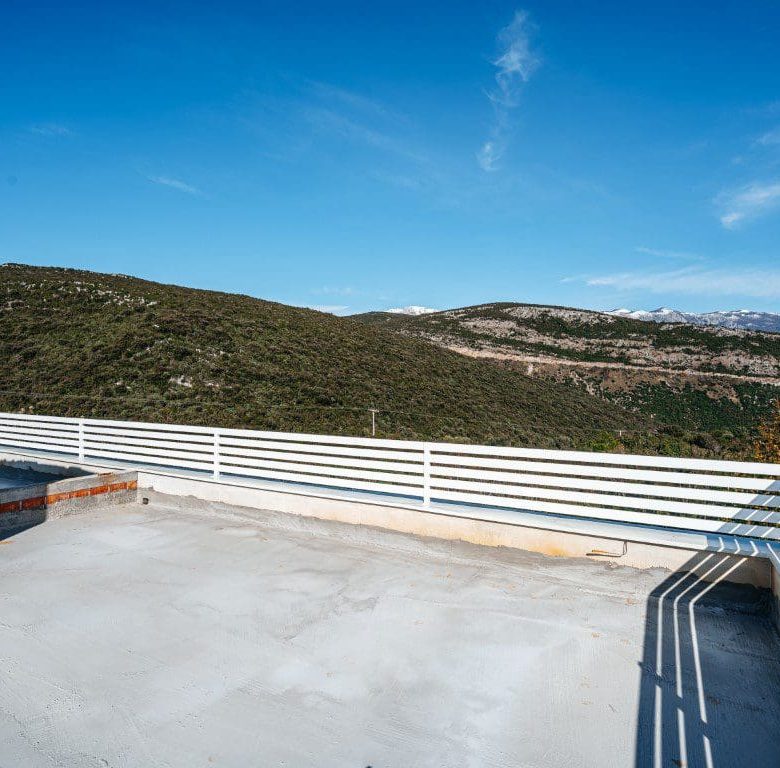Three Stunning Villas with a Shared Pool — Montenegro