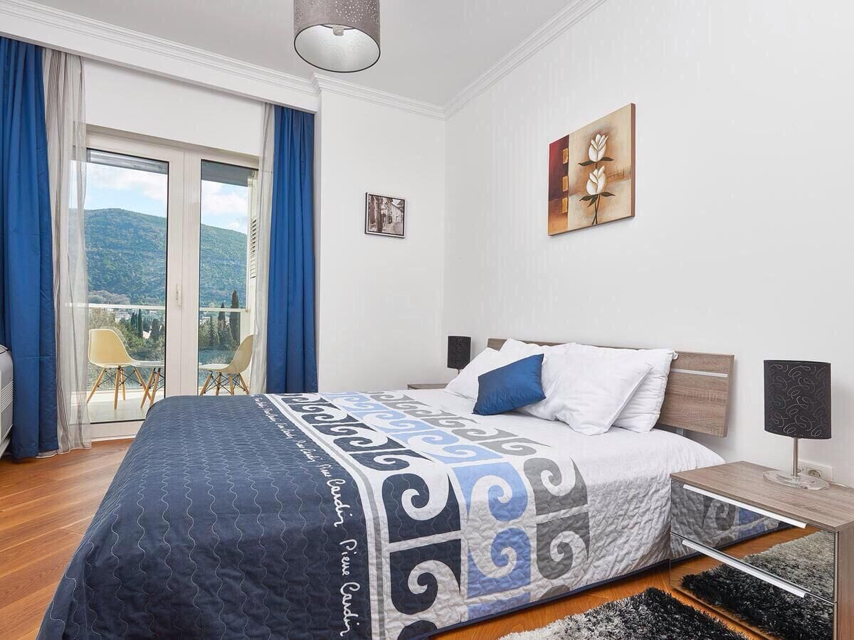 Captivating Sea View Apartment in Tre Canne-Budva — Montenegro