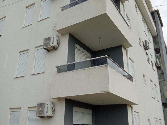 One-Bedroom Apartment in Šušanj