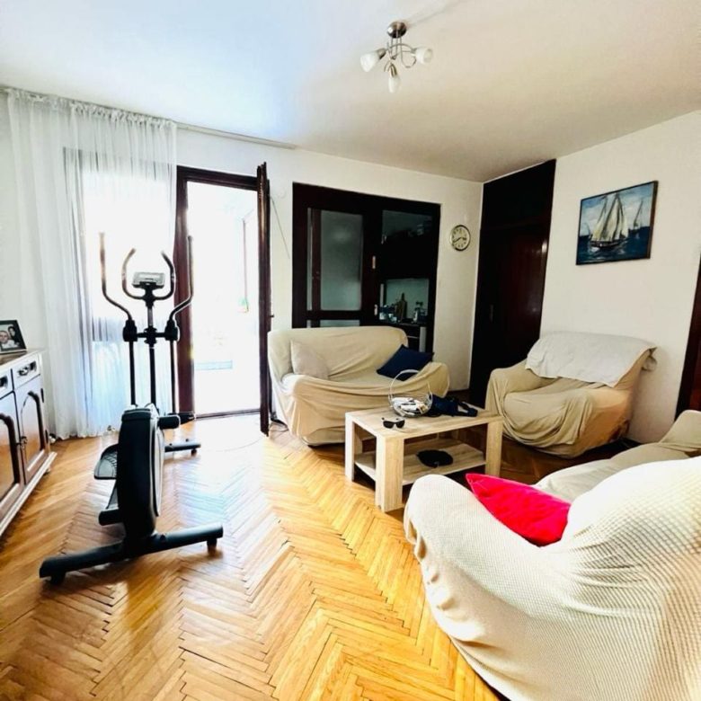 Karadağ Şehir Merkezinde Satılık Daire — Karadağ