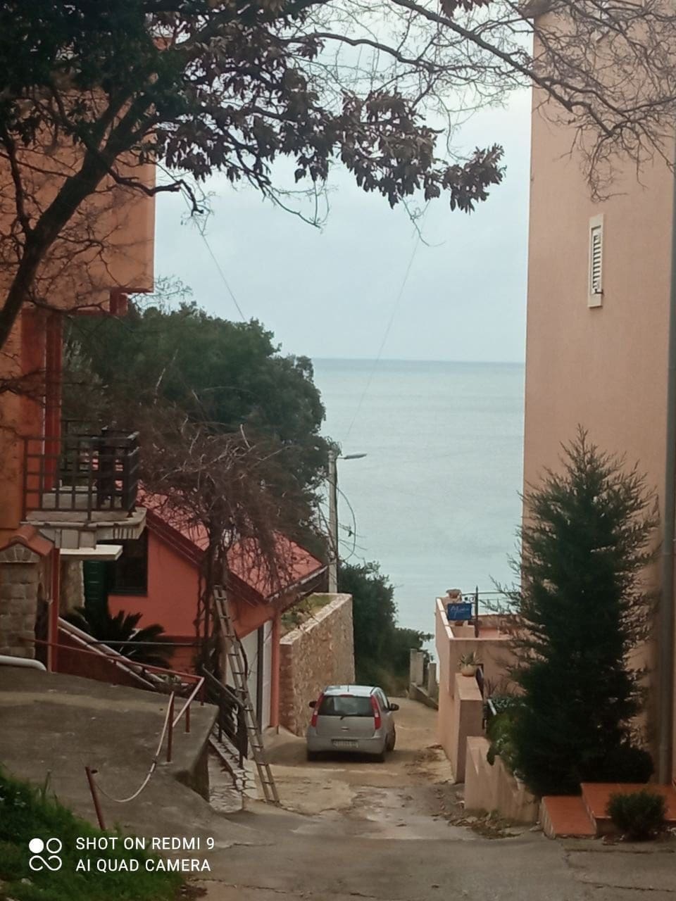 Günstige Wohnung in Montenegro zu verkaufen — Montenegro